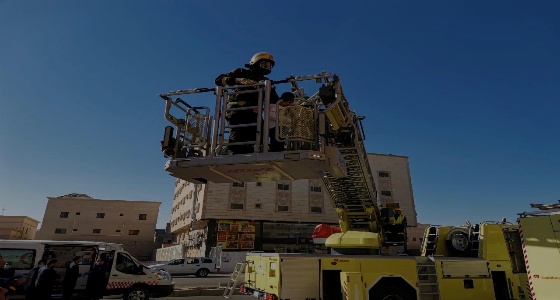 إخلاء 23 شخصًا بعد اندلاع حريق داخل غرفة غسيل في القطيف