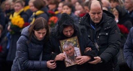 أهالي ضحايا الطائرة الأوكرانية المنكوبة يرفعون دعوى قضائية ضد خامنئي والحرس الثوري