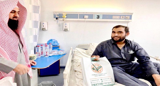 جمعية الإرشاد برفحاء توزع حقائب شتوية وهدايا للمرضى