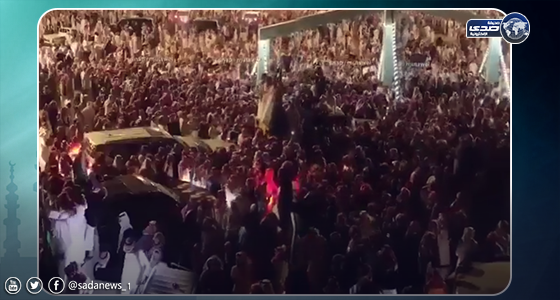 حشود يدعمون «لطامات ابن دغيثر» بالرقص في مهرجان الملك عبدالعزيز للأبل (فيديو)