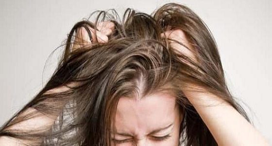 أساب ألم فروة الرأس عند تصفيف الشعر وطرق بسيطة للعلاج
