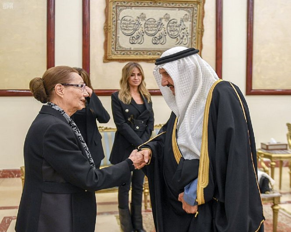 سمو الأمير منصور بن متعب ينقل تعازي القيادة لأسرة الرئيس الأسبق لجمهورية مصر العربية