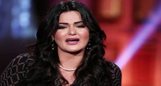 ظهور فاضح لسما المصري وسط رجال على أحد الشواطئ