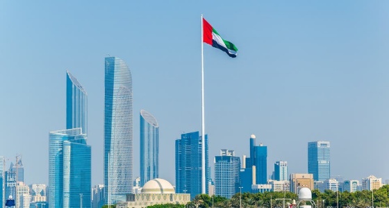 ‏الإمارات تنكس الأعلام حدادًا على وفاة مبارك