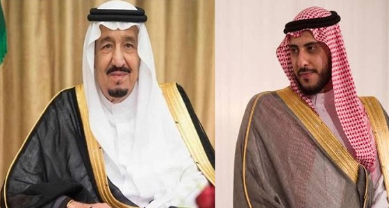 شاهد.. تواجد حفيد الملك سعود أثناء أداء العرضة أمام خادم الحرمين