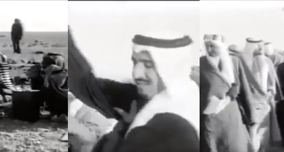الملك سلمان يؤدي العرضه في فيديو نادر خلال زيارة للحرس الوطني