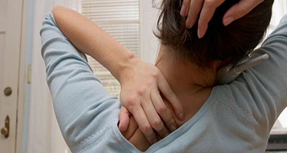 4 خطوات لعلاج الشعور بالحكة بعد الاستحمام