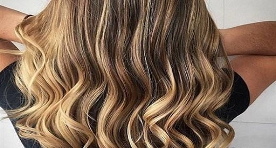 خطوات بسيطة لإزالة لون الصبغة عن الشعر داخل المنزل