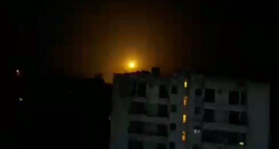 بالفيديو.. غارات إسرائيلية تضرب مخازن أسلحة في سوريا