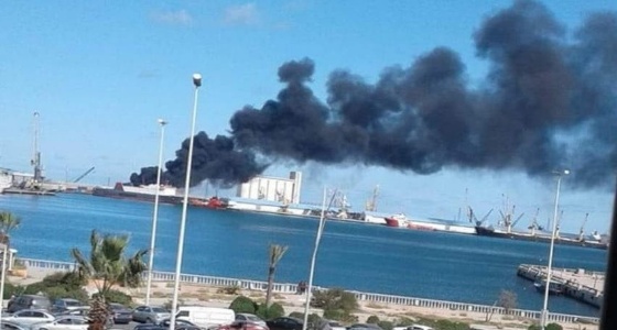 بالفيديو.. ليبيا تستهدف سفينة شحن تركية محملة بأسلحة