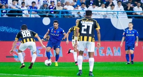 مستشار تحكيمي: «كان يجب إعادة ركلة جزاء الهلال» (فيديو)