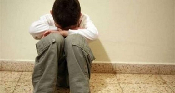 «شقاوة طفل» تعرضه للحبس في غرفة مُهينة