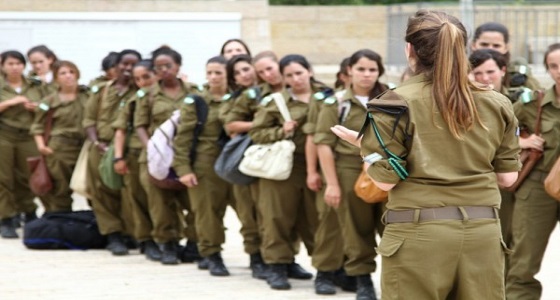 إسرائيل تحتمي بالنساء على الحدود مع مصر والأردن
