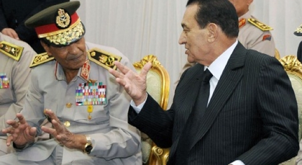 بالفيديو.. سبب الغياب الصادم للمشير طنطاوي عن الجنازة العسكرية لـ &#8221; مبارك &#8220;