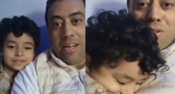 مصري يسخر من المرض ويمازح ابنه « خد شوية كورونا هي حلوة؟ » (فيديو)