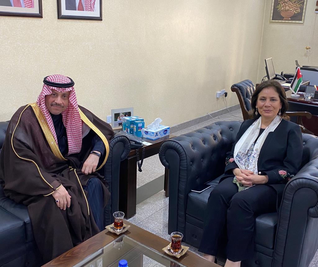سفير المملكة لدى الأردن يلتقي وزيرة الطاقة والثروة المعدنية الأردنية