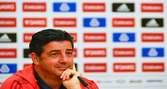 شاهد إعلامي يسخر من مدرب النصر بطريقة مضحكة