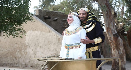 بالصور.. زواج على الطريقة الفرعونية