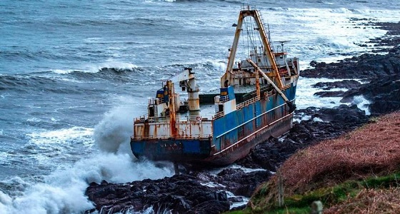 شاهد ظهور سفينة أشباح رغم عدم وجود أي شخص على متنها