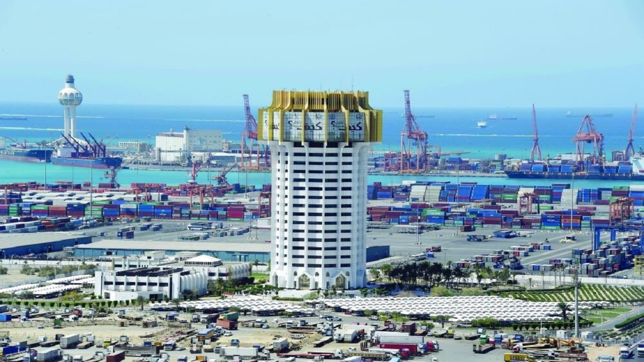 استئناف حركة الملاحة في ميناء جدة الإسلامي