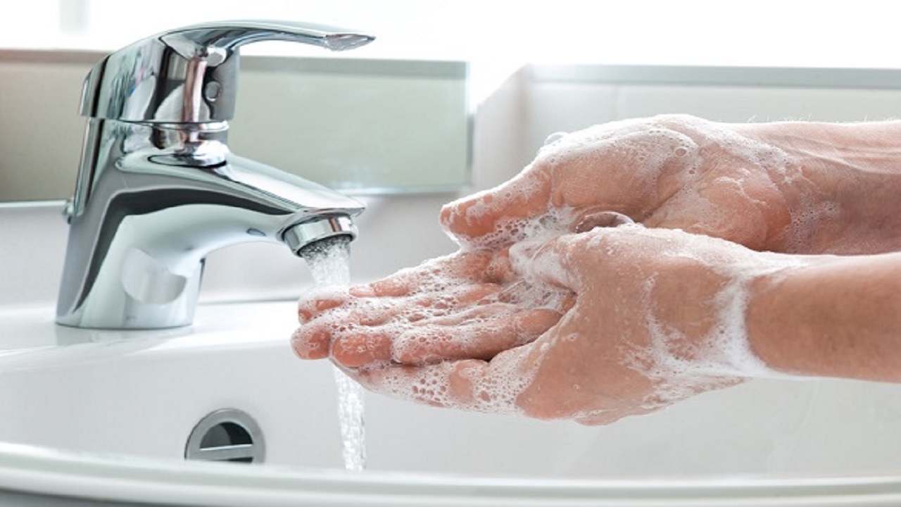 نصائح للوقاية من جفاف يديكي مع الغسيل المتكرر