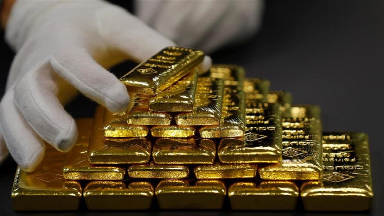 سعر الذهب في التعاملات الفورية ينخفض بنسبة 1.55 %