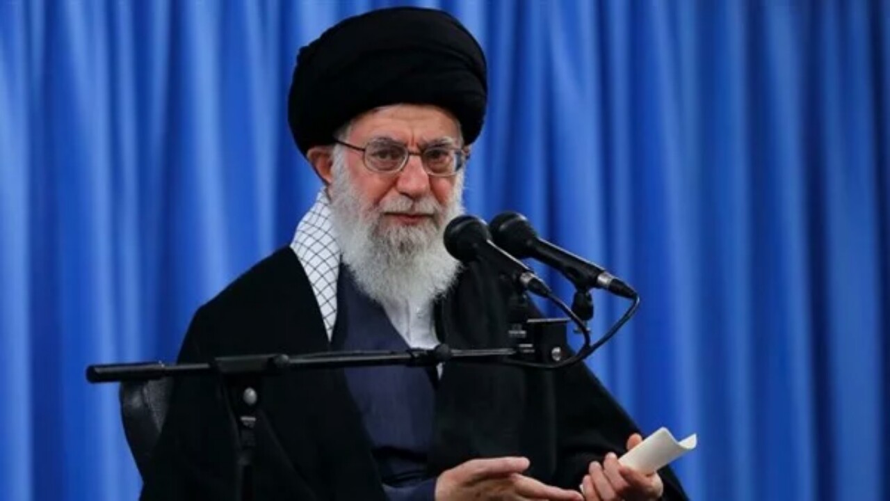 أمريكا تقصف جبهة النظام الإيراني بعد فشله في مواجهة الوباء القاتل