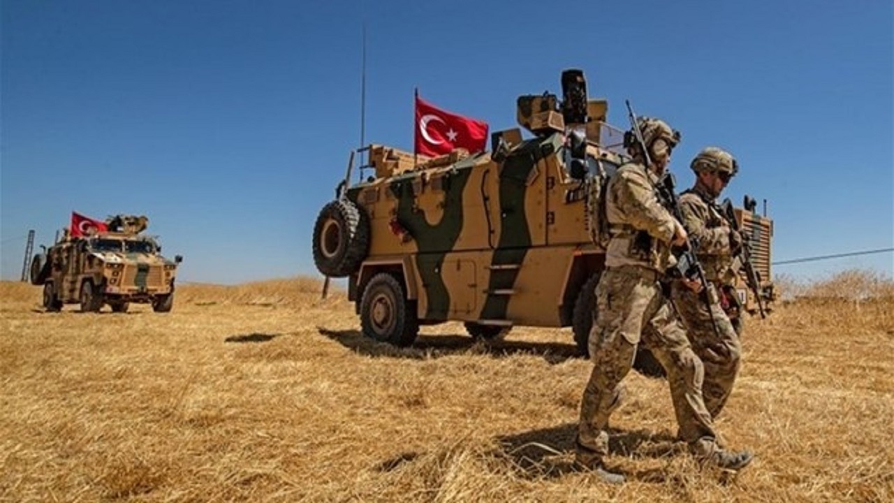 إعلام تركيا ينشر فيديو لإرهابيين يقاتلون إلى جانب جيشهم