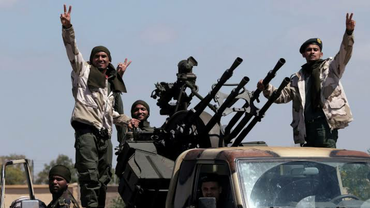 بالفيديو.. 4 أفارقة يفضحون تجنيد ميليشيا الوفاق لهم للقتال ضد الجيش الليبي