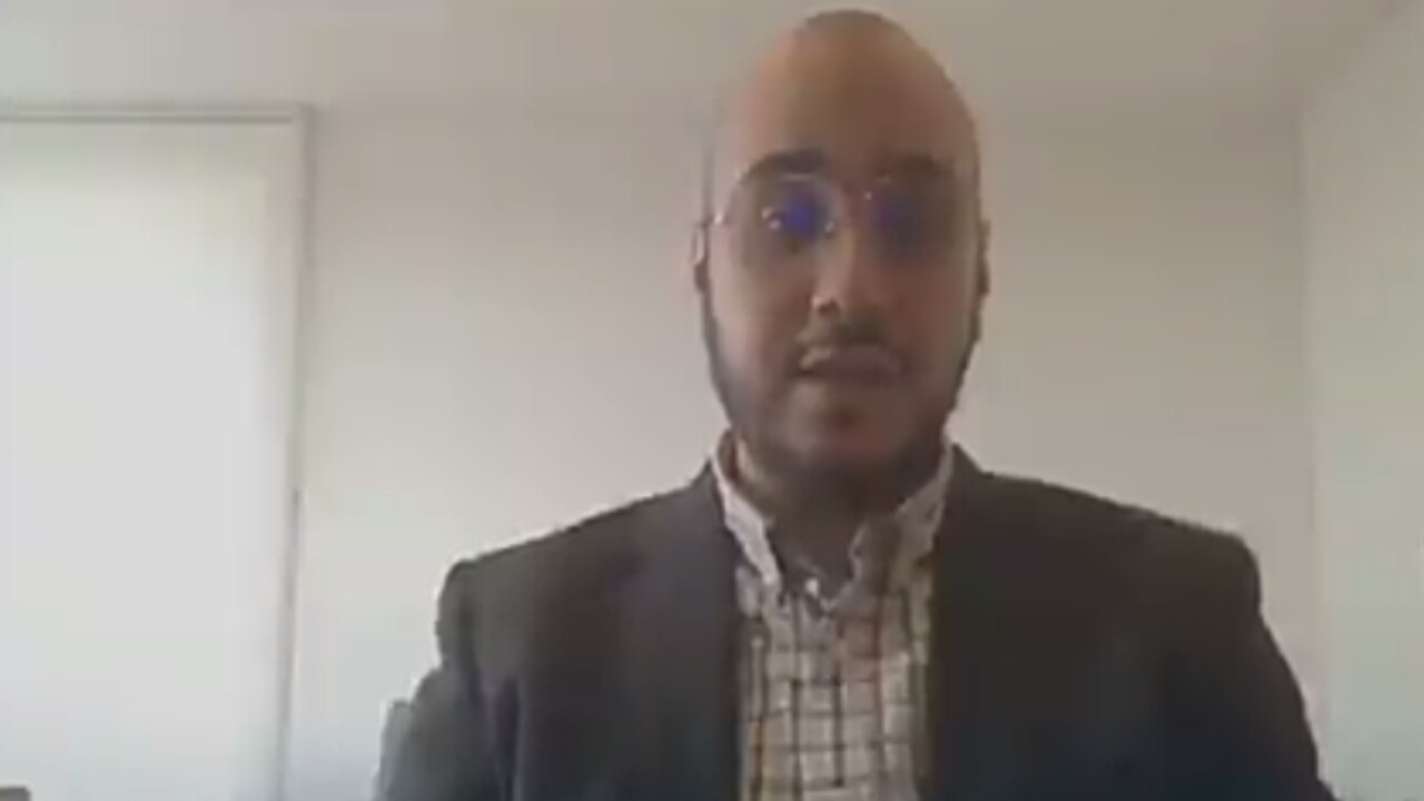 بالفيديو.. مبتعث في بريطانيا يتحدث عن برنامجه اليومي خلال فترة الحجر المنزلي 