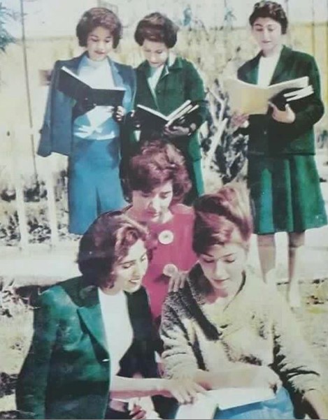 الطالبات العراقيات في سبعينات القرن الماضي