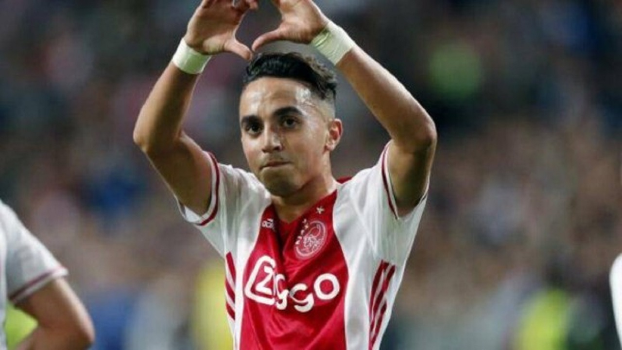 إياكس أمستردام يلغي عقد لاعبه عبد الحق نوري