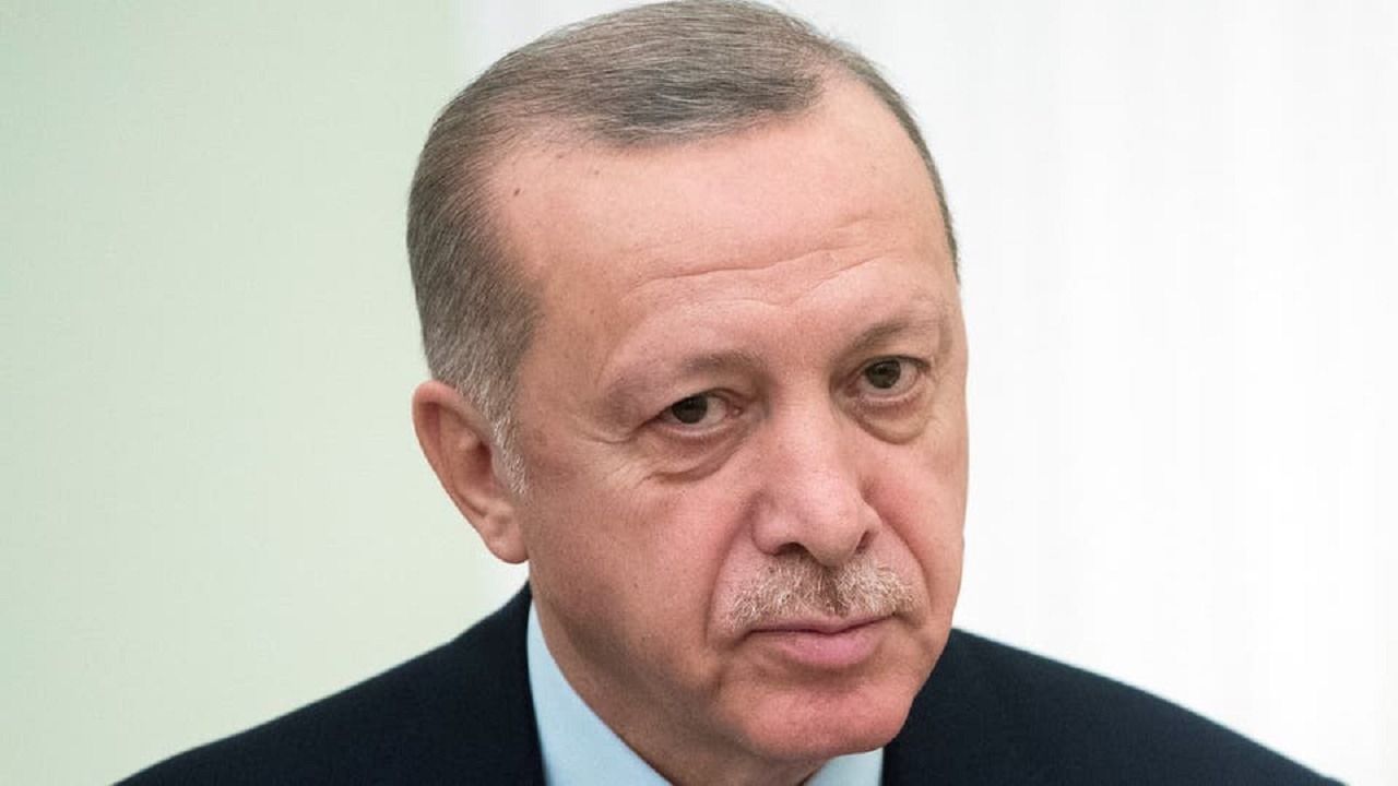 أردوغان يُحرض اليونان على فتح الحدود أمام المهاجرين لأوروبا