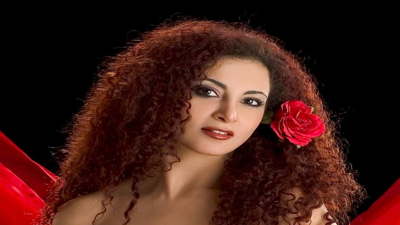 ممثلة مصرية تعلن إصابتها بالفيروس: &#8221; حالتي من سيئ إلى أسوأ &#8220;
