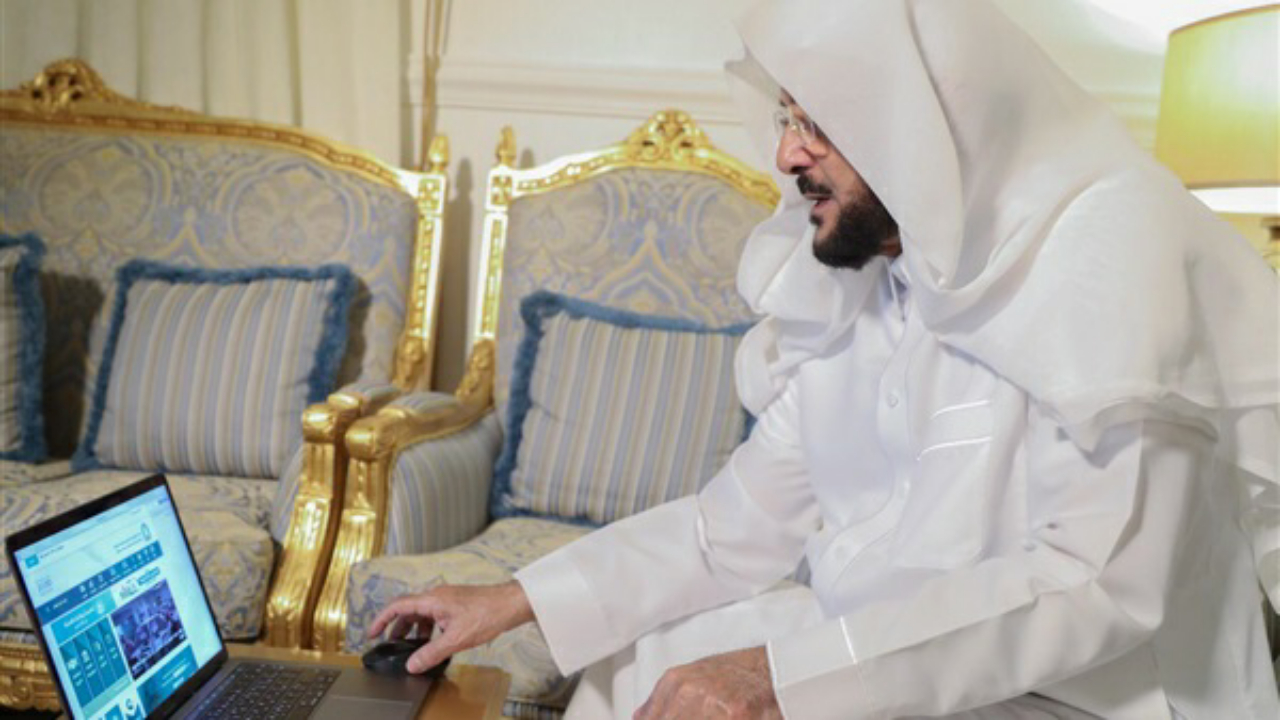 وزير الشؤون الإسلامية: قرارات خادم الحرمين الشريفين امتدادا لعطاءاته الخيرة