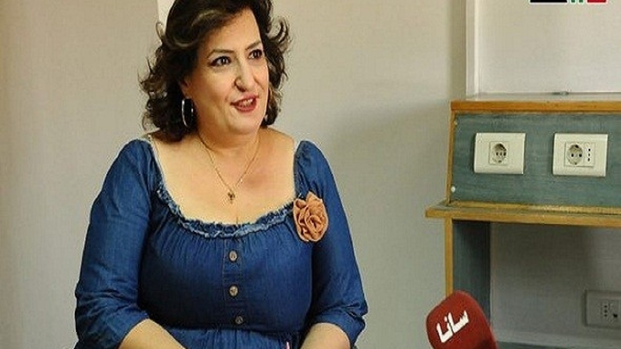 طبيبة سورية تبيع وطنها وتُرحب بـ كورونا طالما جاء من إيران