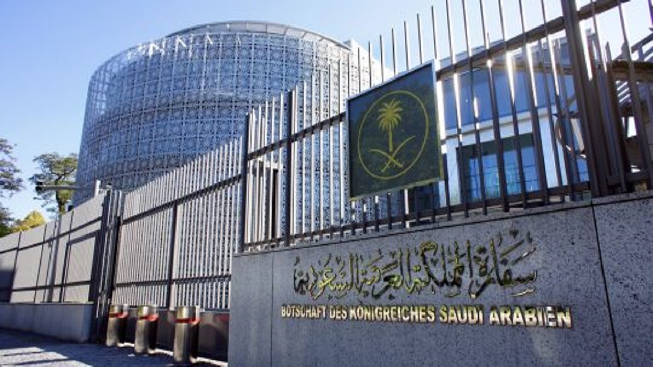 سفارة المملكة في الجزائر تدعو المواطنين للتواصل معها لترتيب عودتهم