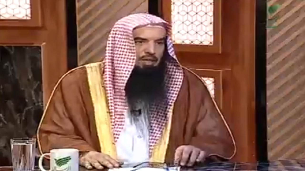 الشيخ علي بن صالح المري يوضح تشابه مرض كورونا مع الطاعون(فيديو)