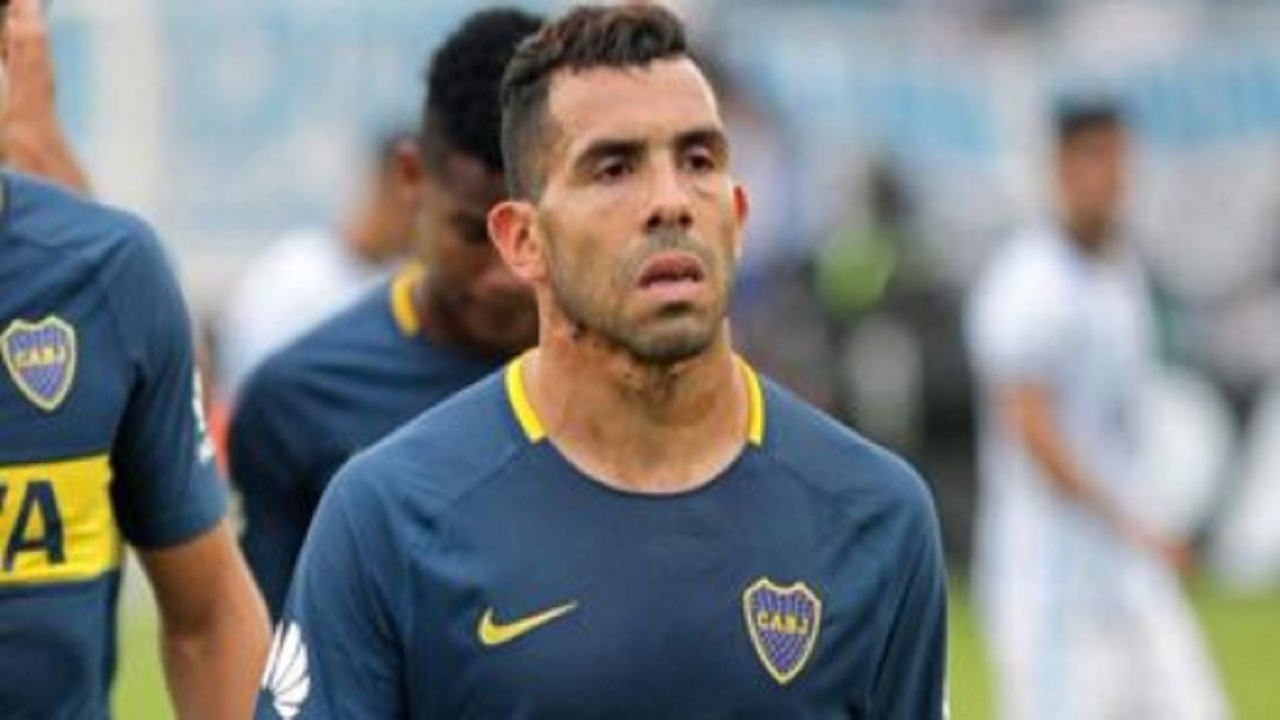 تيفيز: اللاعبين ليسوا في حالة بائسة وعليهم مساعدة الآخرين