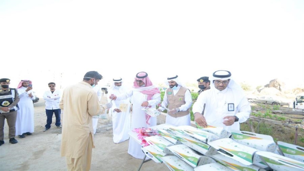 بالفيديو.. خروج 44 عامل من المخالطين لـ «الباصق على عربات التسوق»