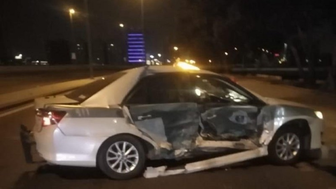القبض على قائدي سيارتين دهسا رجلي مرور في جدة