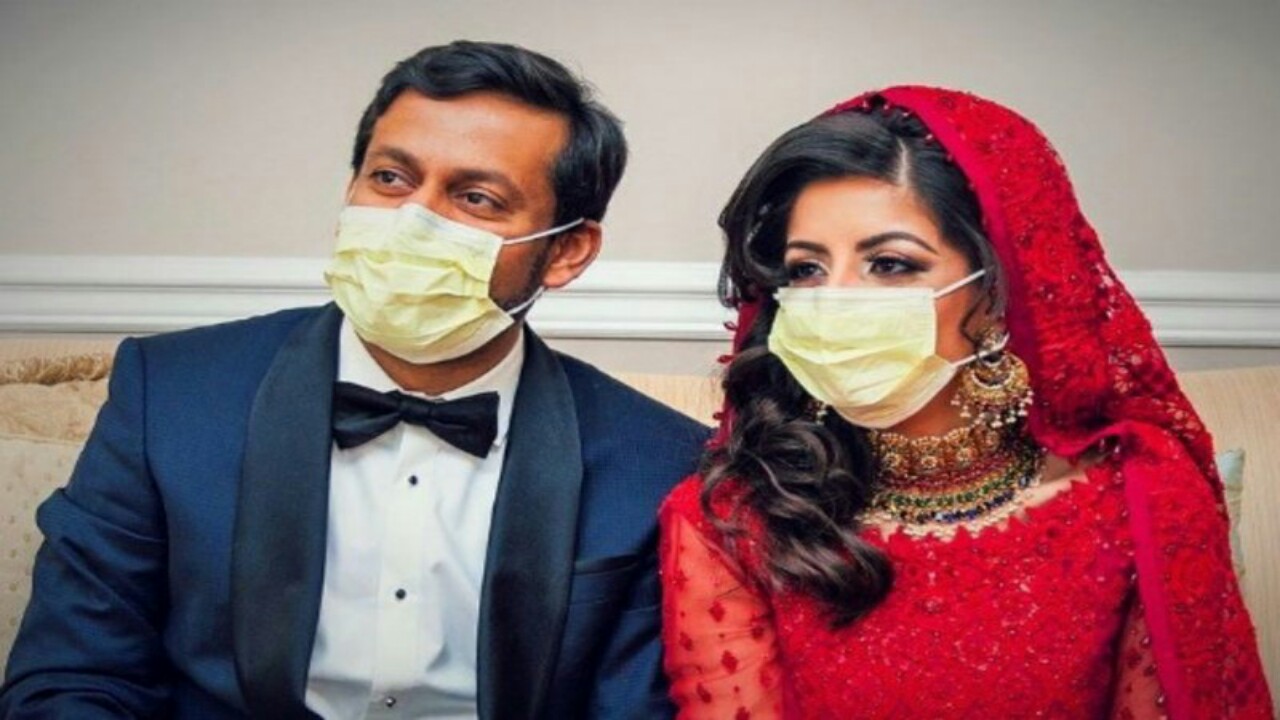 عروسان أمريكيان يمضيان شهر العسل في مواجهة الفيروس القاتل 