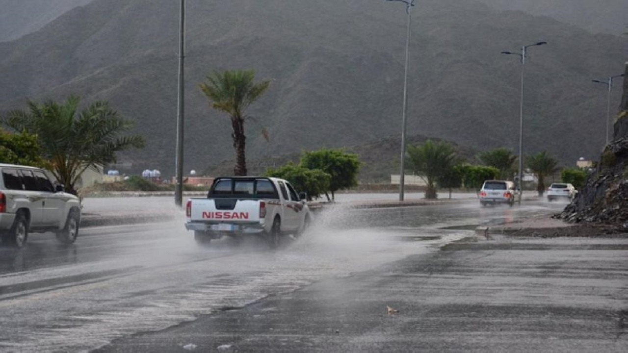 &#8220;مدني نجران&#8221; يدعو لأخذ الحيطة والحذر نتيجة لاستمرار هطول الأمطار على المنطقة