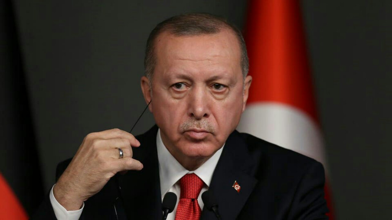 أردوغان يبني قصره الجديد متجاهلا أوجاع الأتراك من كورونا 