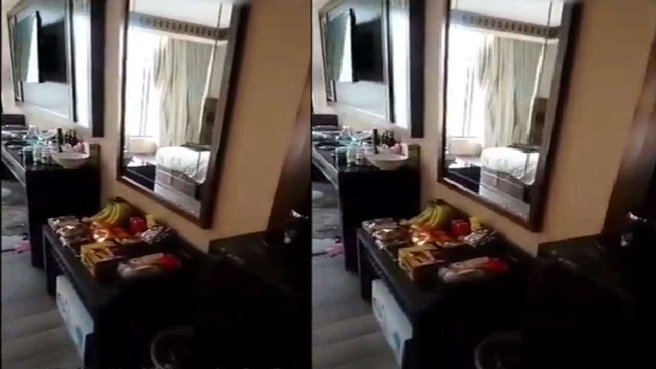 طالب إندونيسي يبعث فيديو لأسرته من داخل السكن &#8220;الاحترازي&#8221;
