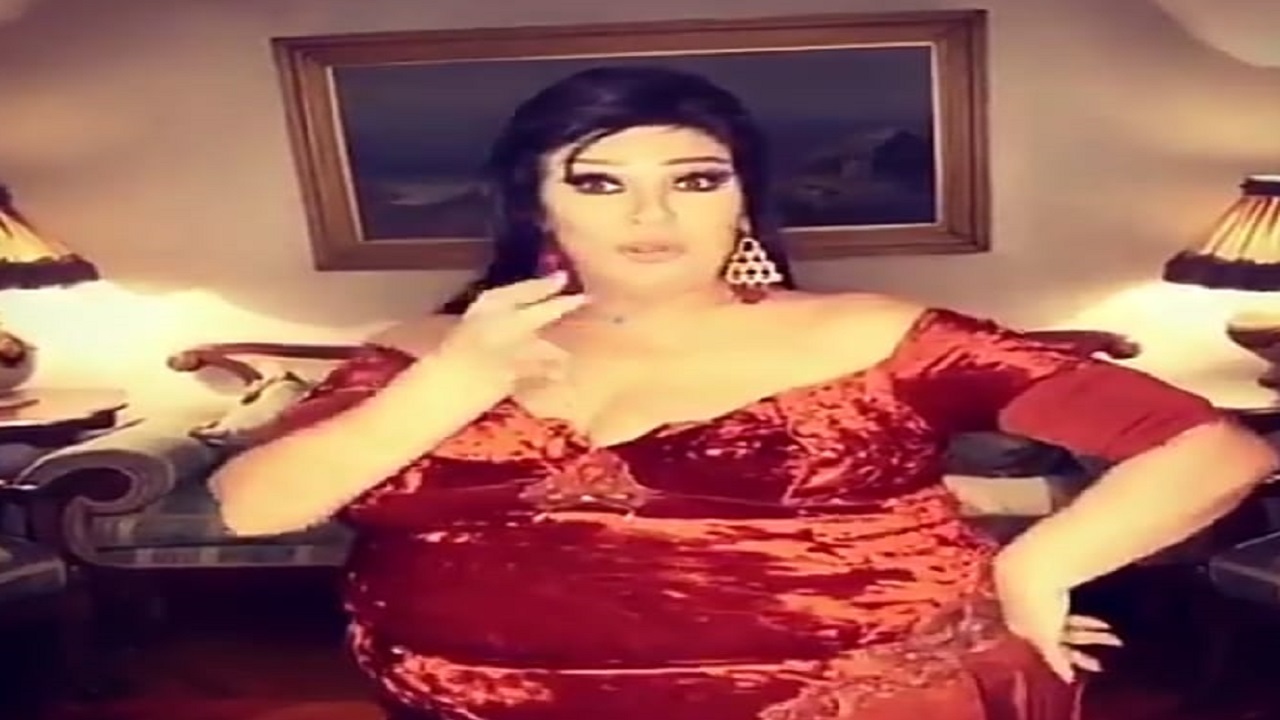 بالفيديو.. وصلة رقص لـ «فيفي عبده» بسمنة مفرطة