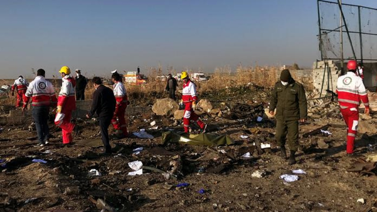 تصعيد جديد لأهالي ضحايا الطائرة الأوكرانية المنكوبة ضد النظام الإيراني