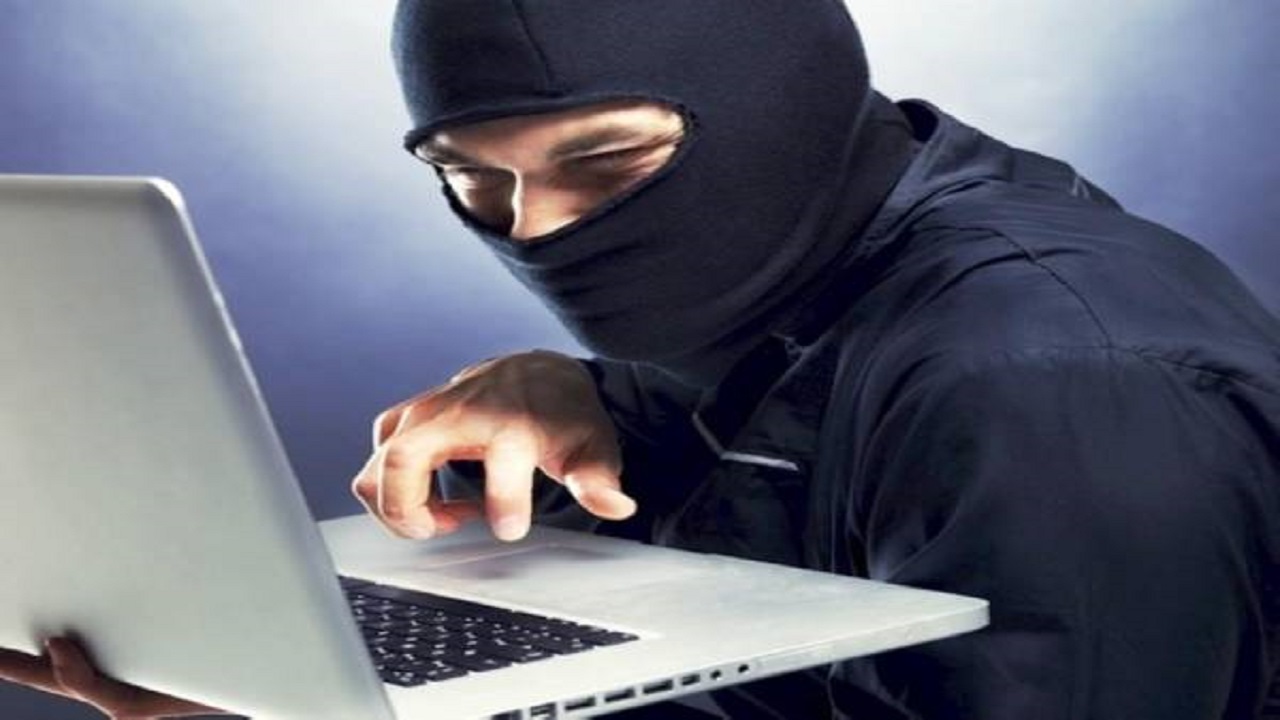 طريقة التبليغ عن انتحال شخصية المستخدم على «تويتر»