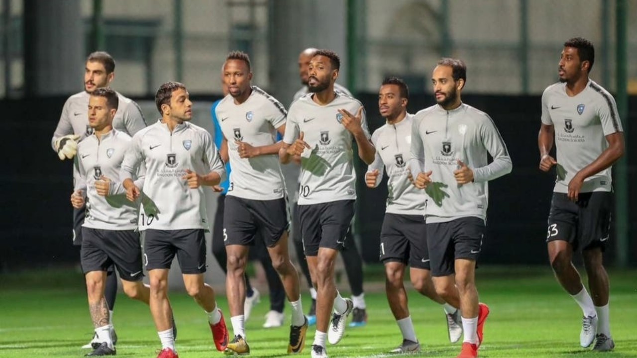 ربط «عقد» على اللاعب لقياس المعدل اللياقي عبر الإنترنت