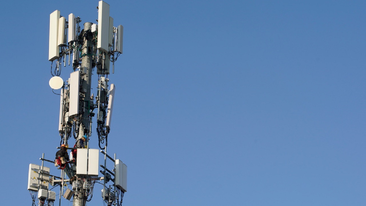 مطالب صادمة بإحراق شبكات الجيل الخامس لمنع انتشار الفيروس